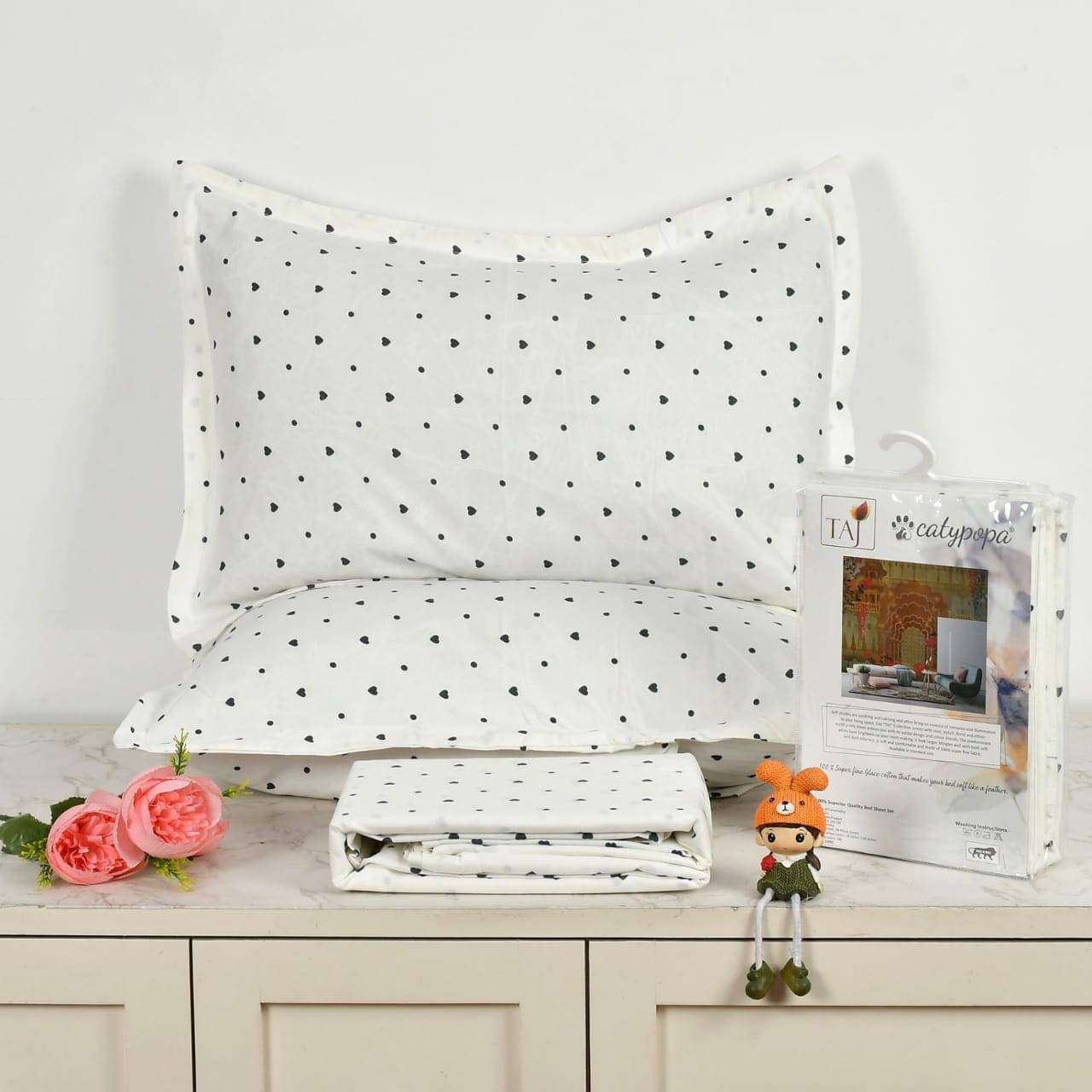 TAJ COLLECTION QUEEN SIZE BEDSHEET - WD INTERNATIONAL